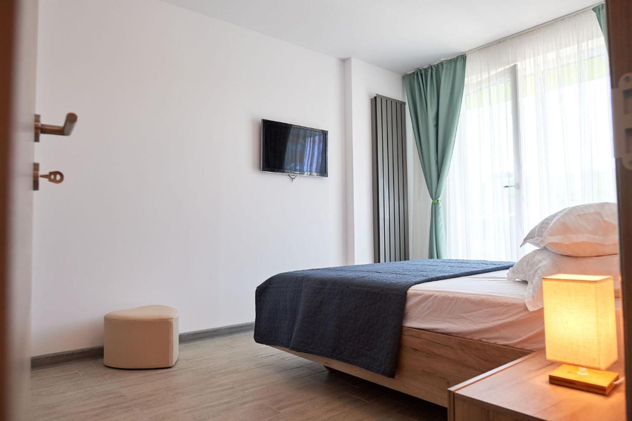 Rubic Apartment Spa N Pool Beach Resort Navodari Luaran gambar
